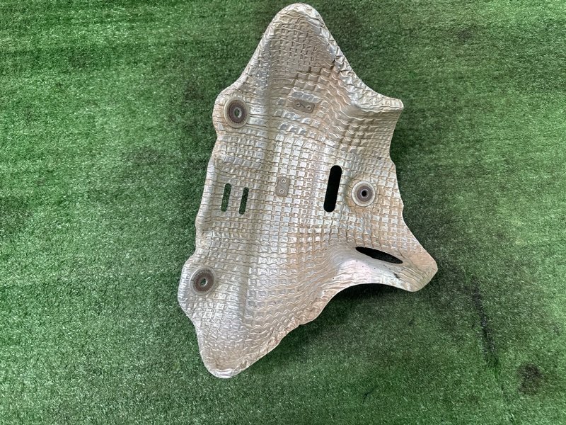 Тепловой экран выпускного коллектора Hyundai Solaris 2 2021 HCR