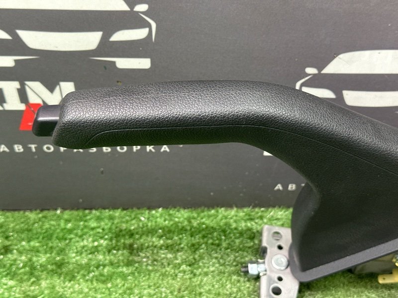 Рычаг стояночного тормоза (ручник) Hyundai Solaris 2 2021 HCR