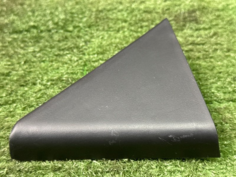 Накладка двери внутренняя Hyundai Solaris 2 2021 HCR