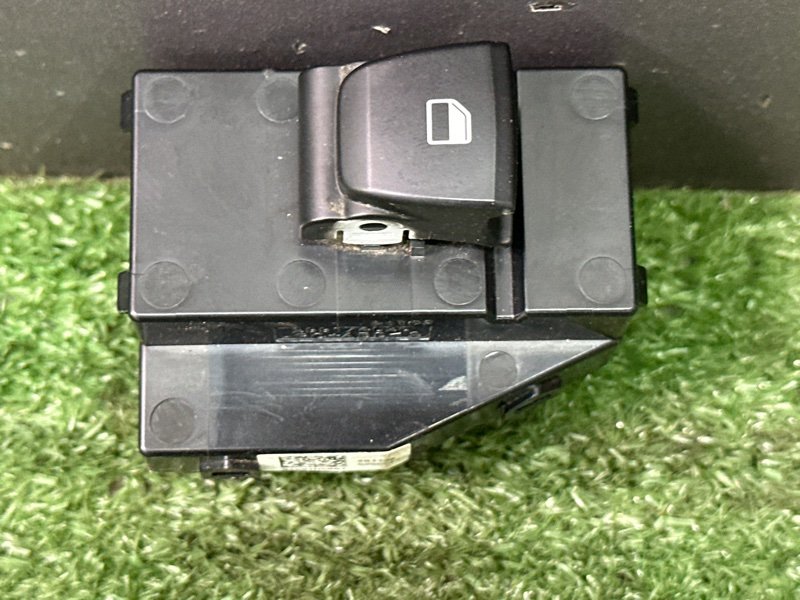 Кнопка стеклоподъемника Hyundai Solaris 2 2021 HCR