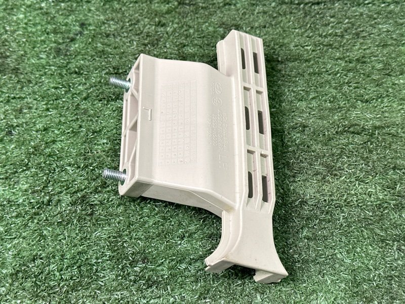 Направляющая стекла двери Hyundai Solaris 2 2021 HCR