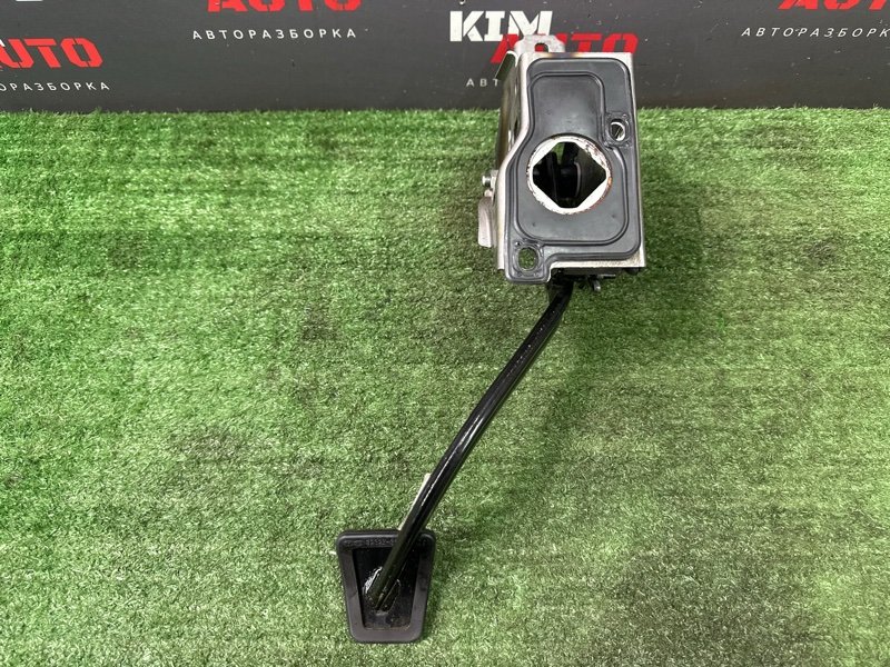 Педаль сцепления Hyundai Solaris 2 2021 HCR