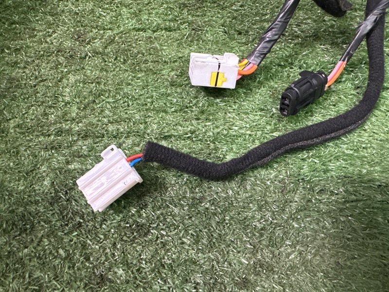 Проводка двери Hyundai Solaris 2 2021 HCR