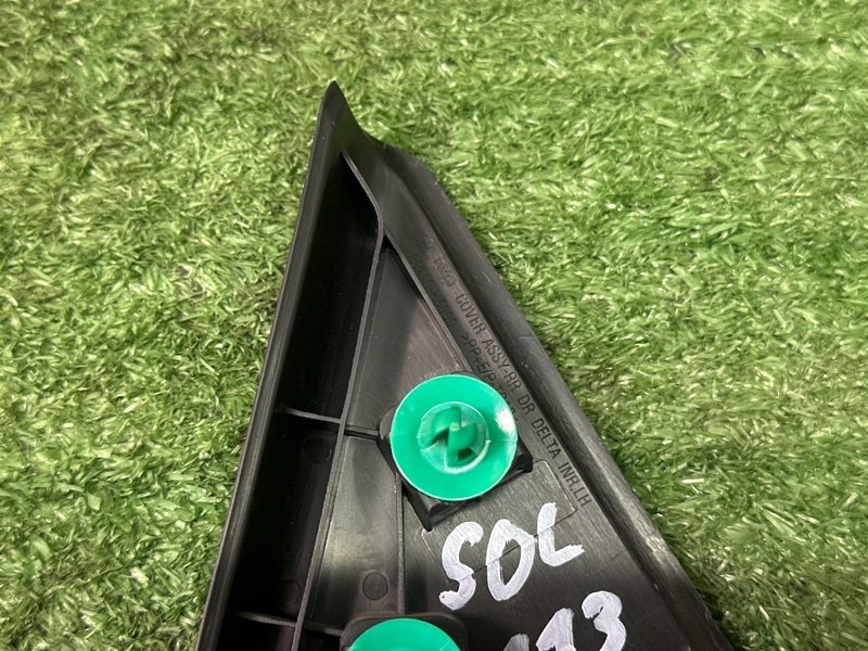 Накладка двери внутренняя Hyundai Solaris 2 2021 HCR