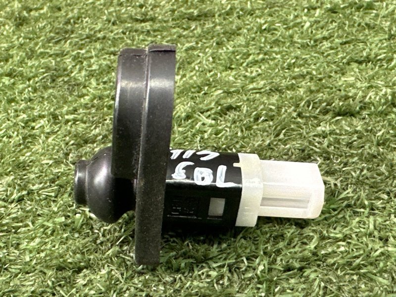 Концевик двери Hyundai Solaris 2 2021 HCR