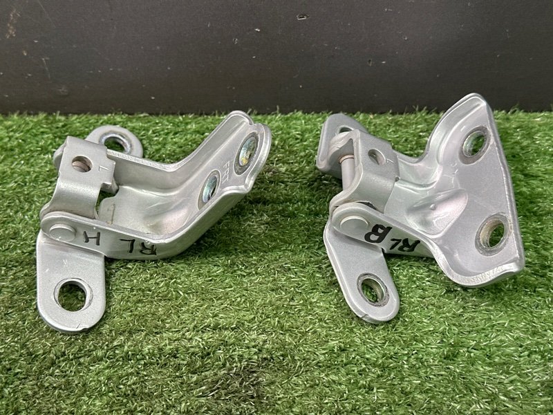 Петли двери Hyundai Solaris 2 2021 HCR