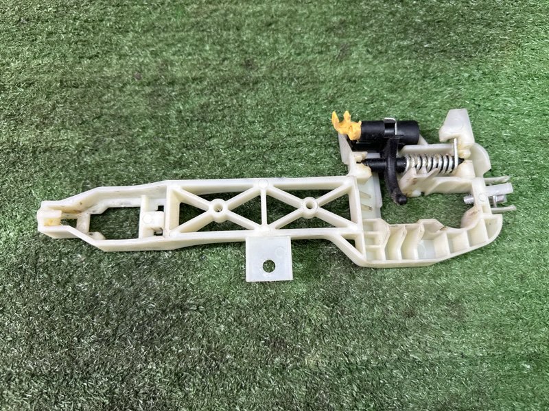 Кронштейн ручки двери Hyundai Solaris 2 2021 HCR