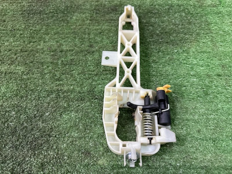 Кронштейн ручки двери Hyundai Solaris 2 2021 HCR