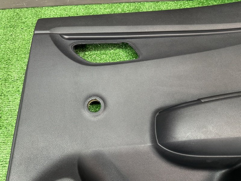 Обшивка двери Kia Rio 4 2019 FB