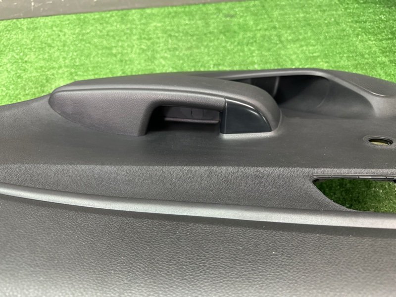 Обшивка двери Kia Rio 4 2019 FB