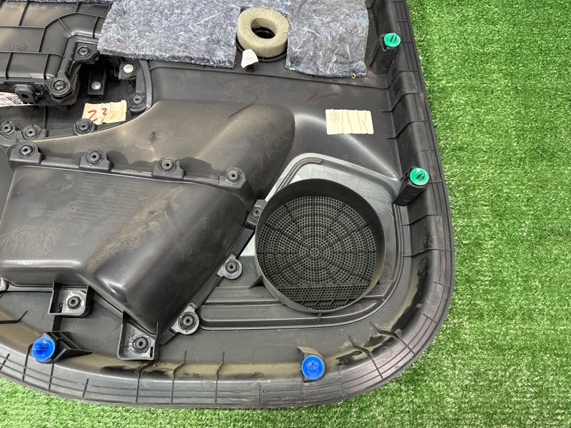 Обшивка двери Kia Rio 4 2019 FB