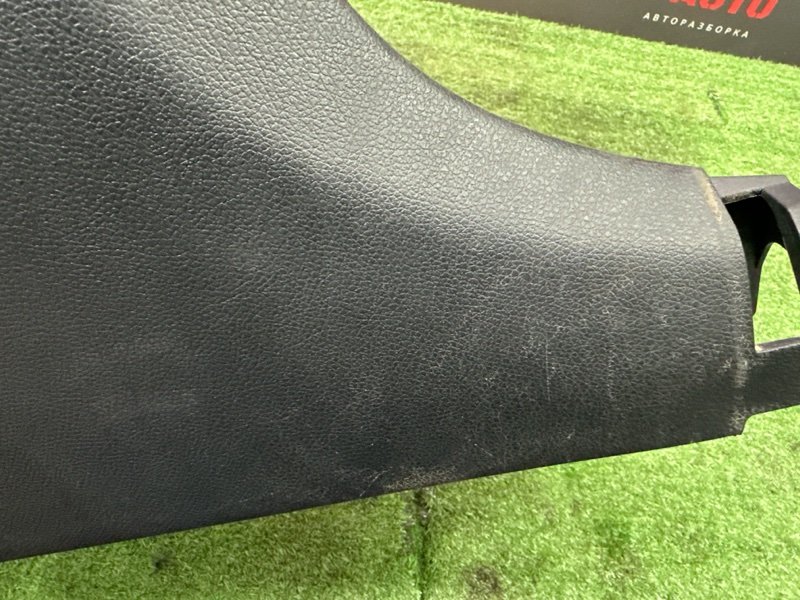 Накладка центральной стойки нижняя Kia Rio 4 2019 FB