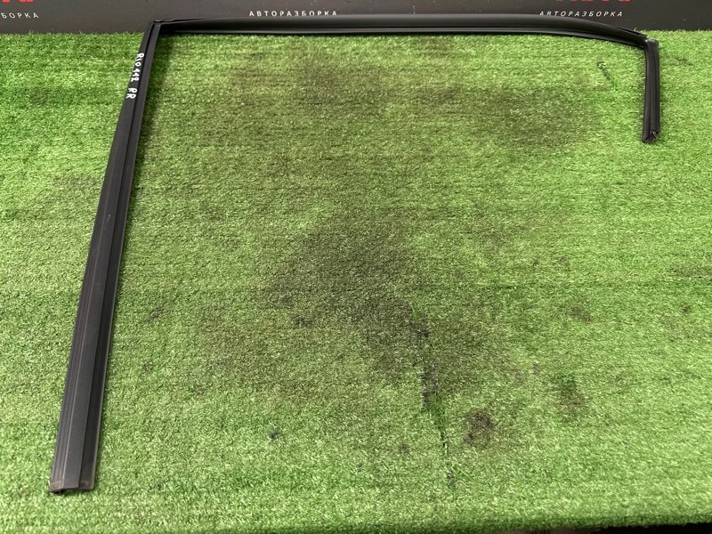 Уплотнитель стекла направляющий Kia Rio 4 2019 FB