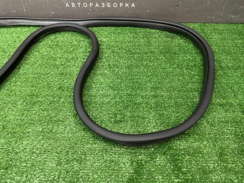 Уплотнитель проема двери Kia Rio 4 2019 FB