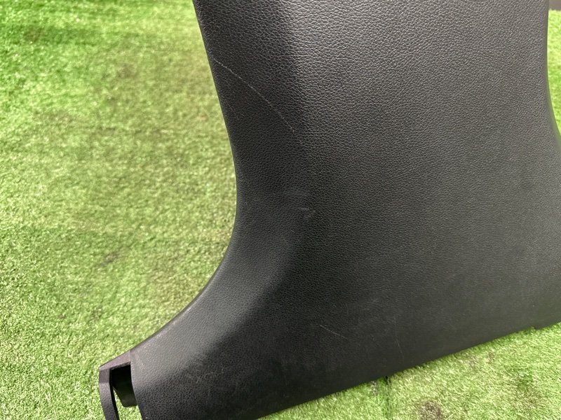 Накладка центральной стойки нижняя Kia Rio 4 2019 FB