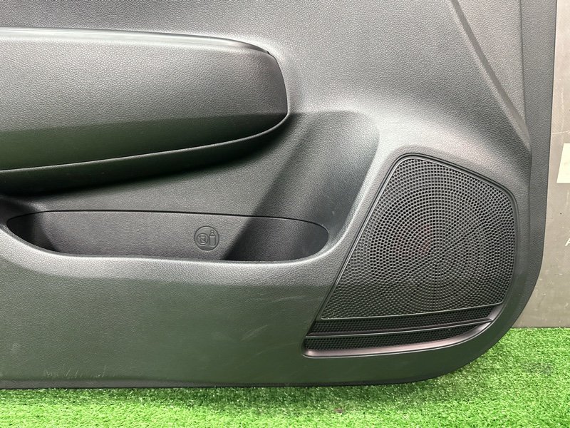 Обшивка двери Kia Rio 4 2019 FB