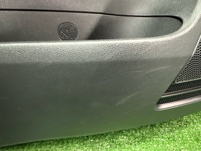 Обшивка двери Kia Rio 4 2019 FB