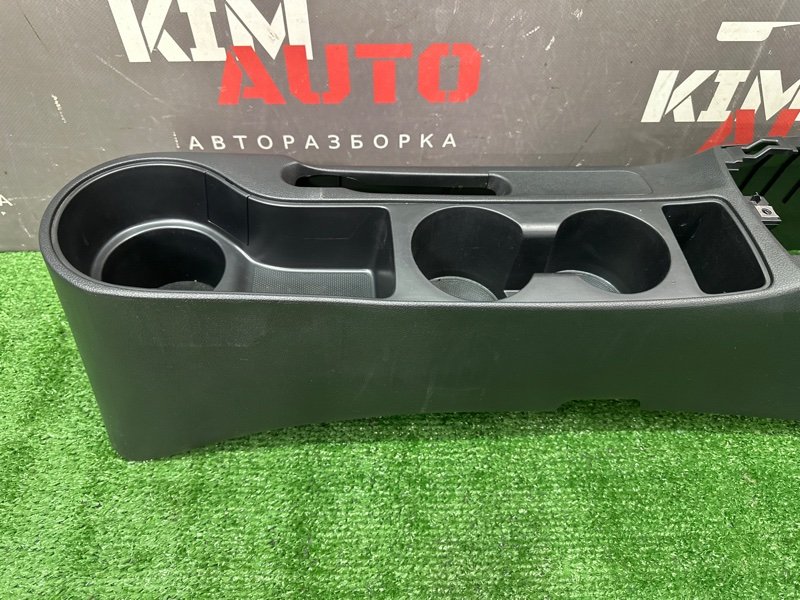Консоль центральная Kia Rio 4 2019 FB