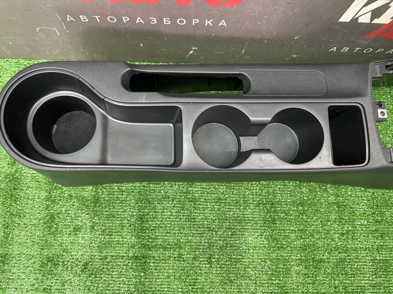 Консоль центральная Kia Rio 4 2019 FB