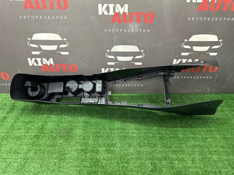 Консоль центральная Kia Rio 4 2019 FB