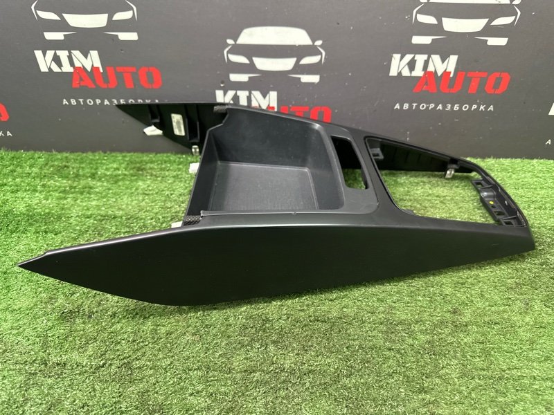 Накладка центральной консоли Kia Rio 4 2019 FB