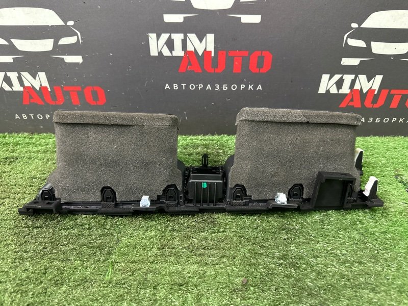 Дефлектор отопителя центральный Kia Rio 4 2019 FB