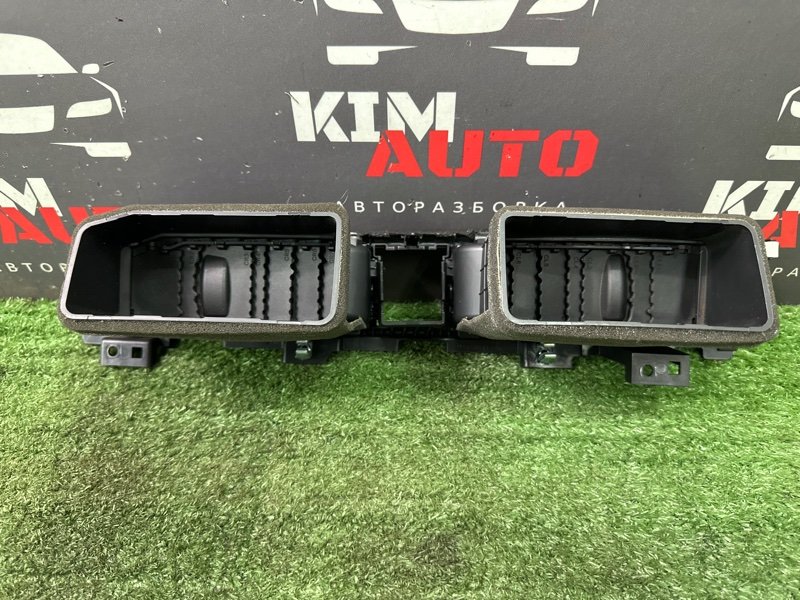 Дефлектор отопителя центральный Kia Rio 4 2019 FB