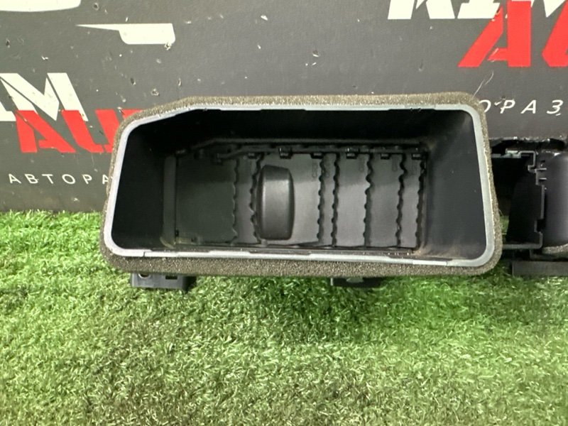 Дефлектор отопителя центральный Kia Rio 4 2019 FB