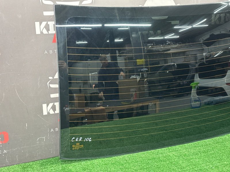 Стекло заднее с обогревом Kia Cerato 2 2010 TD