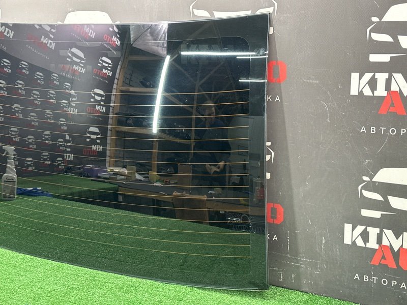 Стекло заднее с обогревом Kia Cerato 2 2010 TD