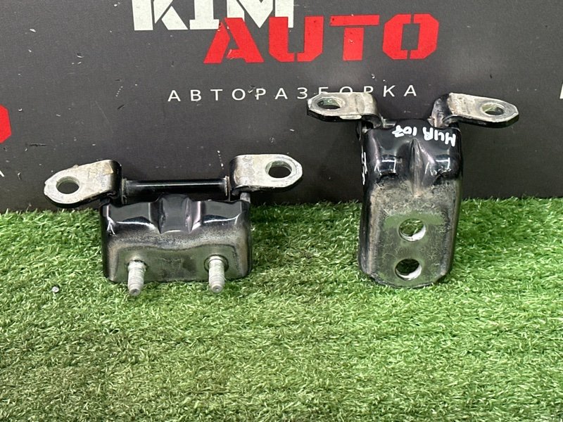 Петли двери Nissan Murano 2008 Z51