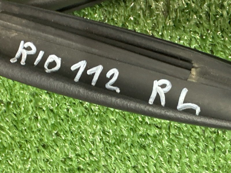 Уплотнитель двери Kia Rio 4 2019 FB