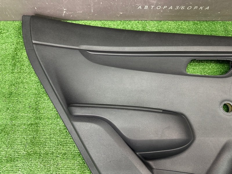 Обшивка двери Kia Rio 4 2019 FB