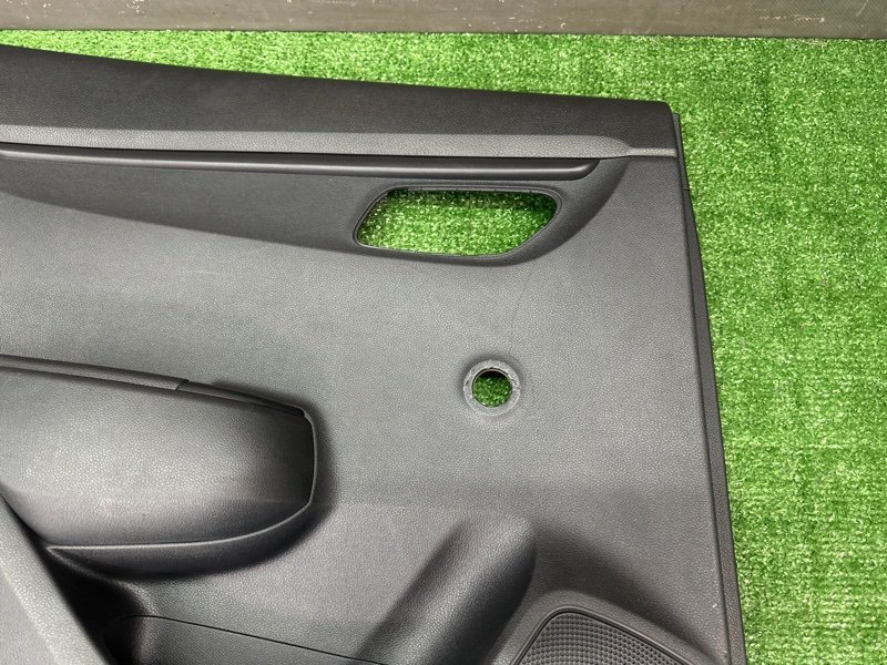 Обшивка двери Kia Rio 4 2019 FB