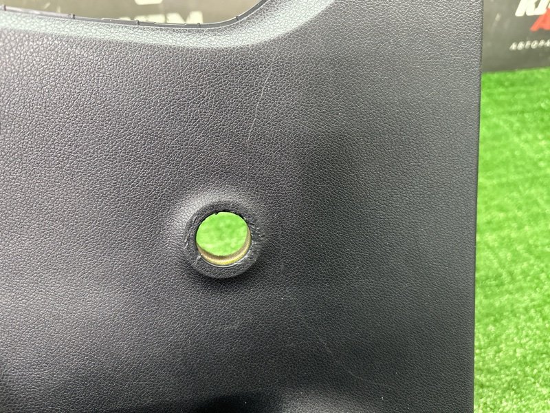 Обшивка двери Kia Rio 4 2019 FB