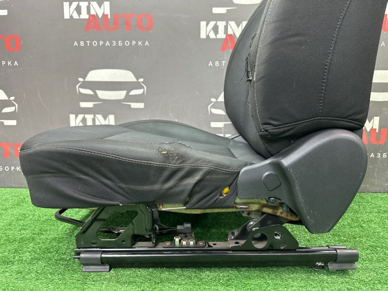 Сиденье переднее Hyundai Elantra 6 2017 AD