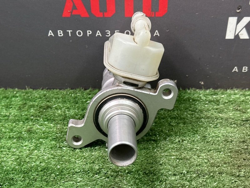 Главный тормозной цилиндр с бочком Nissan Murano 2008 Z51