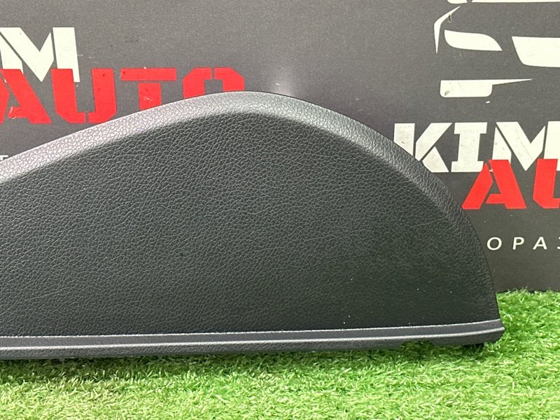 Накладка торпедо боковая Kia Rio 4 2019 FB