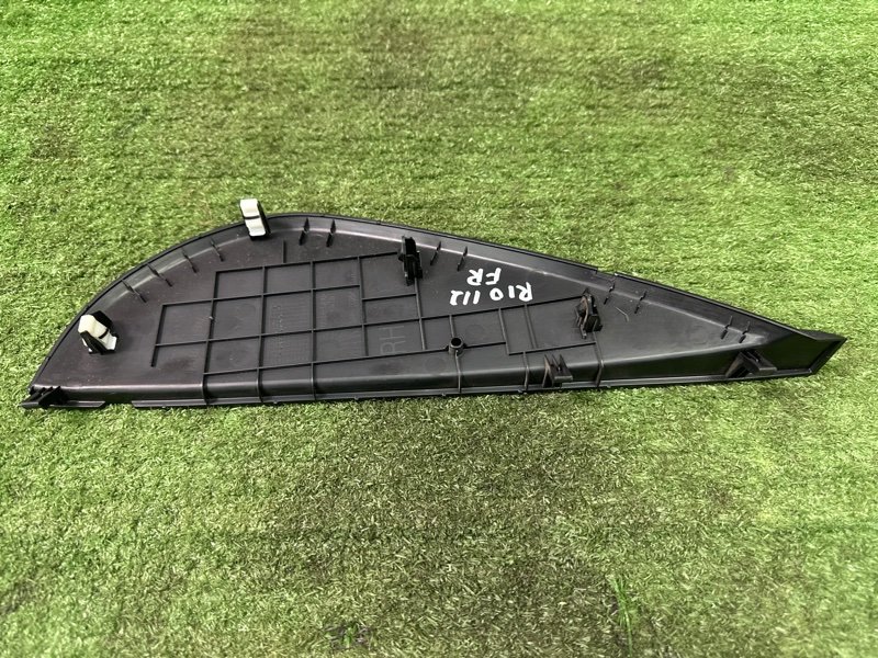 Накладка торпедо боковая Kia Rio 4 2019 FB