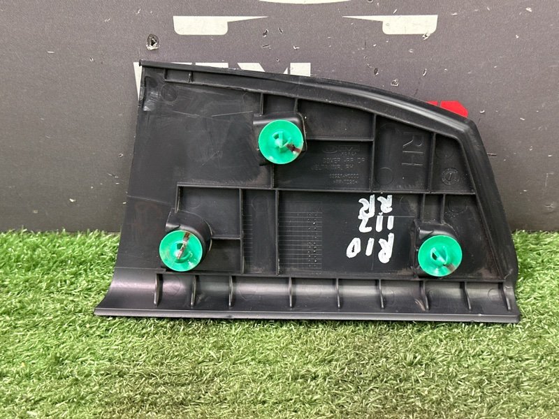Накладка двери внутренняя Kia Rio 4 2019 FB