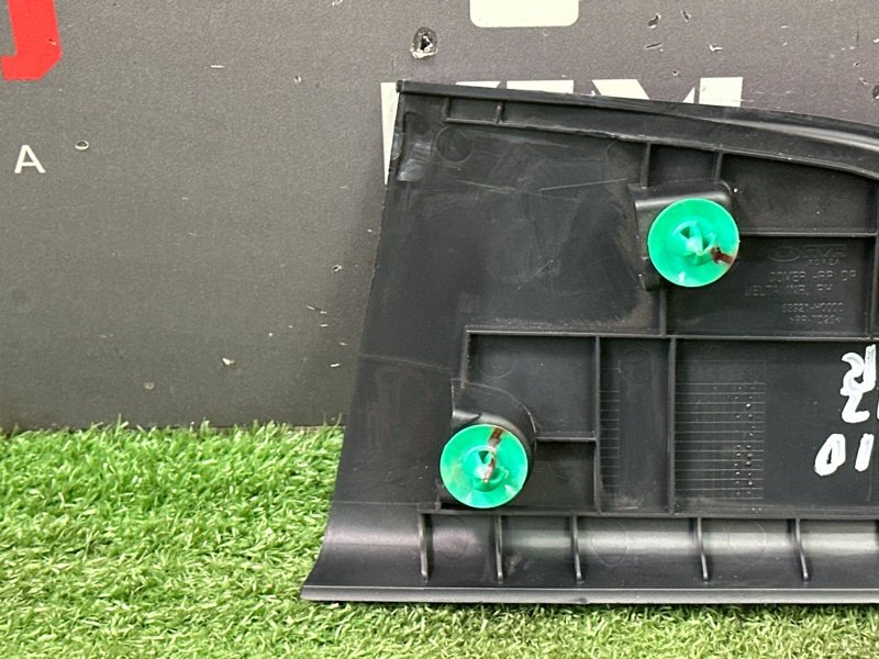 Накладка двери внутренняя Kia Rio 4 2019 FB