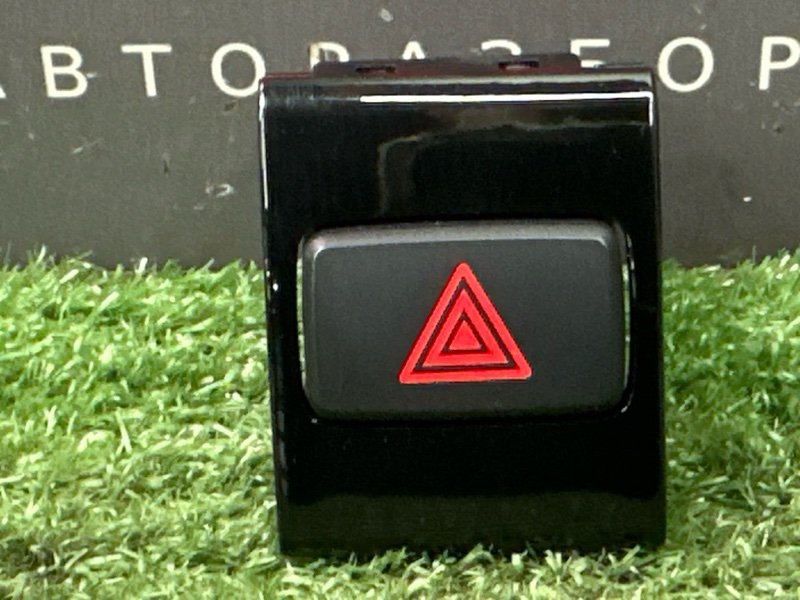 Кнопка аварийной сигнализации (аварийка) Kia Rio 4 2019 FB