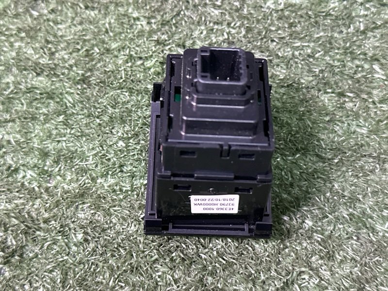 Кнопка аварийной сигнализации (аварийка) Kia Rio 4 2019 FB