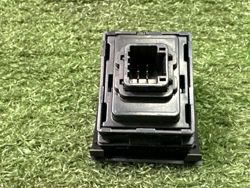 Кнопка аварийной сигнализации (аварийка) Kia Rio 4 2019 FB