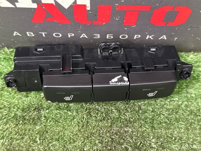 Кнопка обогрева сидений Kia Rio 4 2019 FB