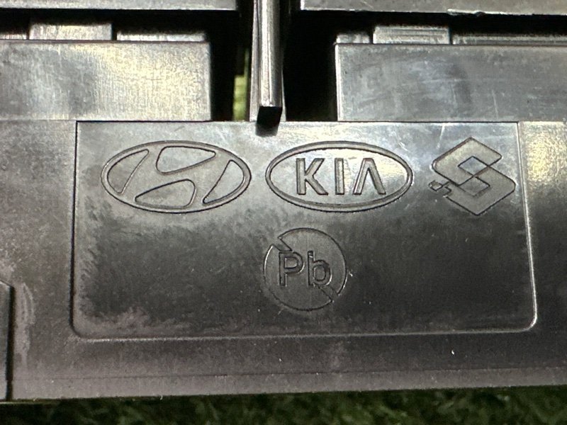 Кнопка обогрева сидений Kia Rio 4 2019 FB