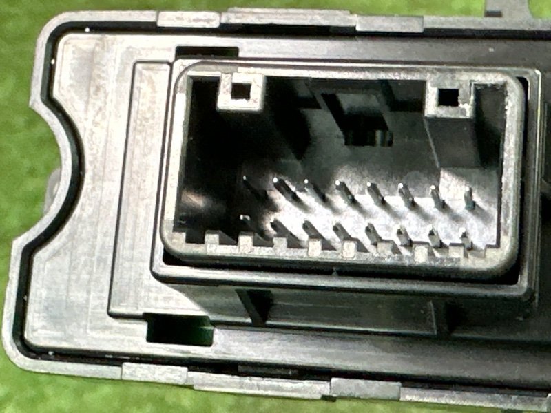 Кнопка обогрева сидений Kia Rio 4 2019 FB