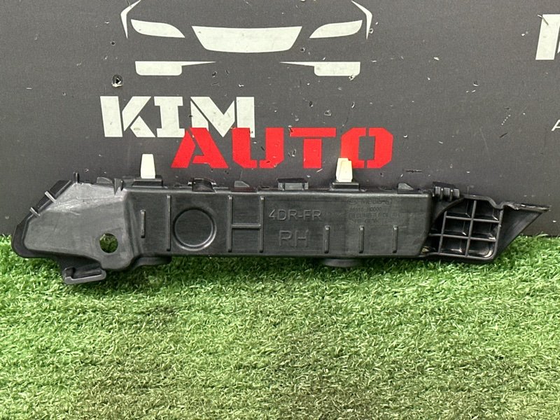 Кронштейн бампера Kia Rio 4 2019 FB