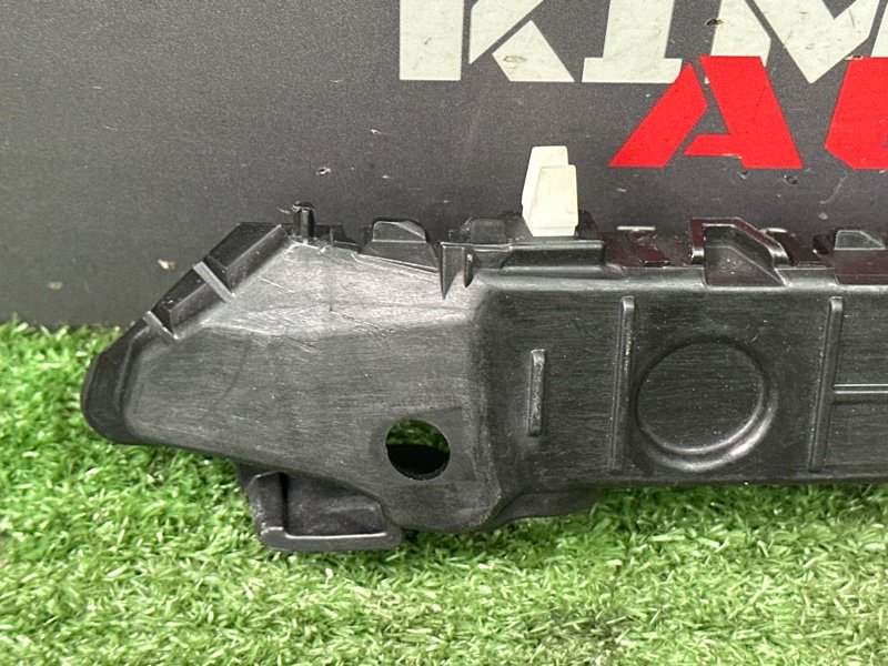 Кронштейн бампера Kia Rio 4 2019 FB