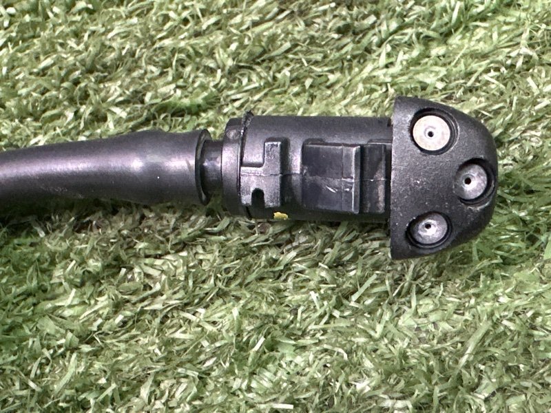 Форсунки омывателя со шлангами Kia Rio 4 2019 FB